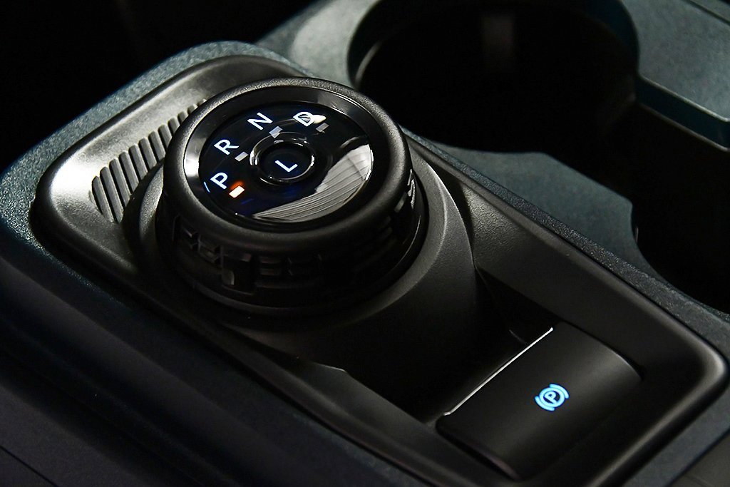 New 2025 Ford Maverick XL w/ Equipment Group 101A image 24