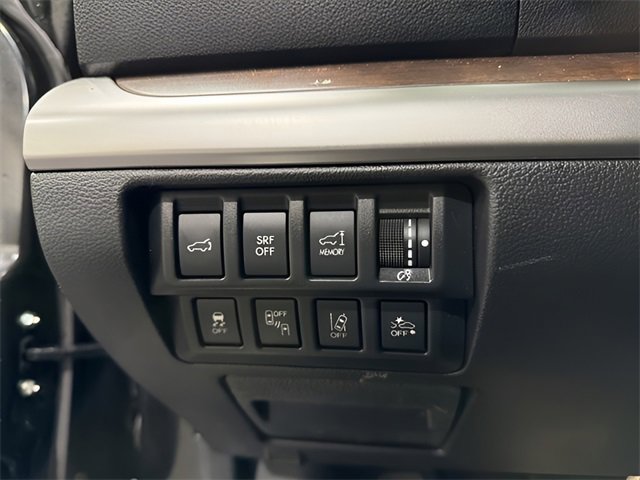 Used 2016 Subaru Outback 3.6R Limited image 16