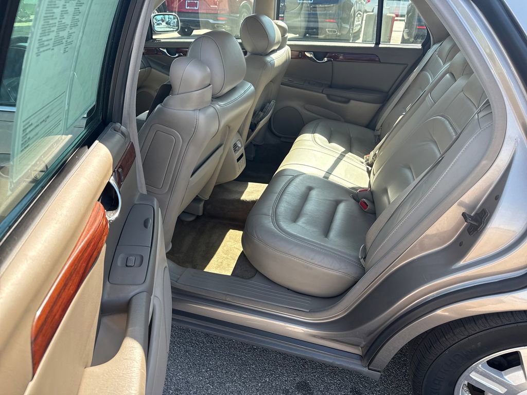 Used 2003 Cadillac De Ville w/ Trunk Convenience Package image 30