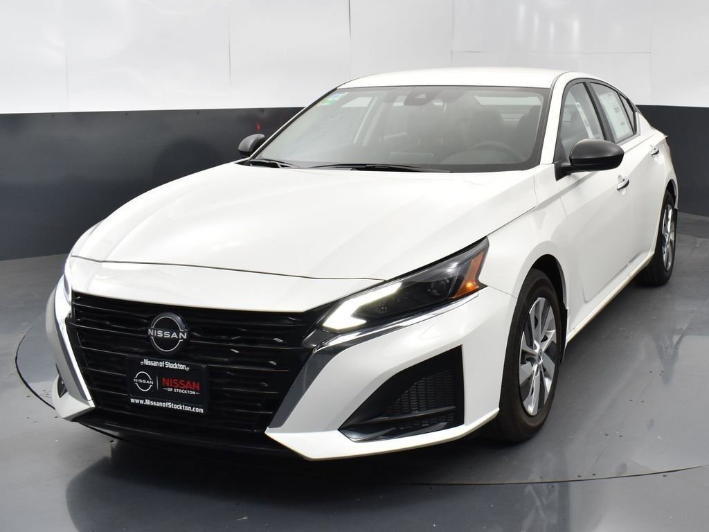 New 2025 Nissan Altima 2.5 S image 3