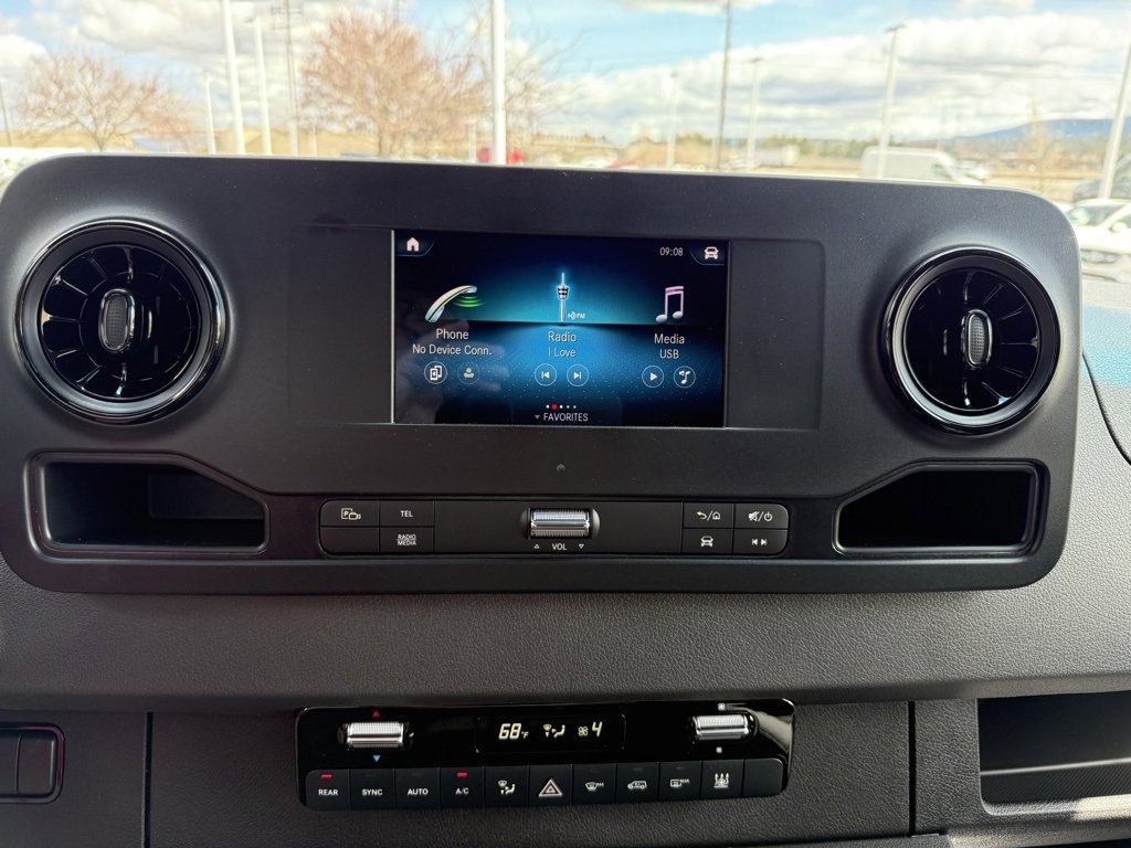 New 2024 Mercedes-Benz Sprinter 2500 image 32