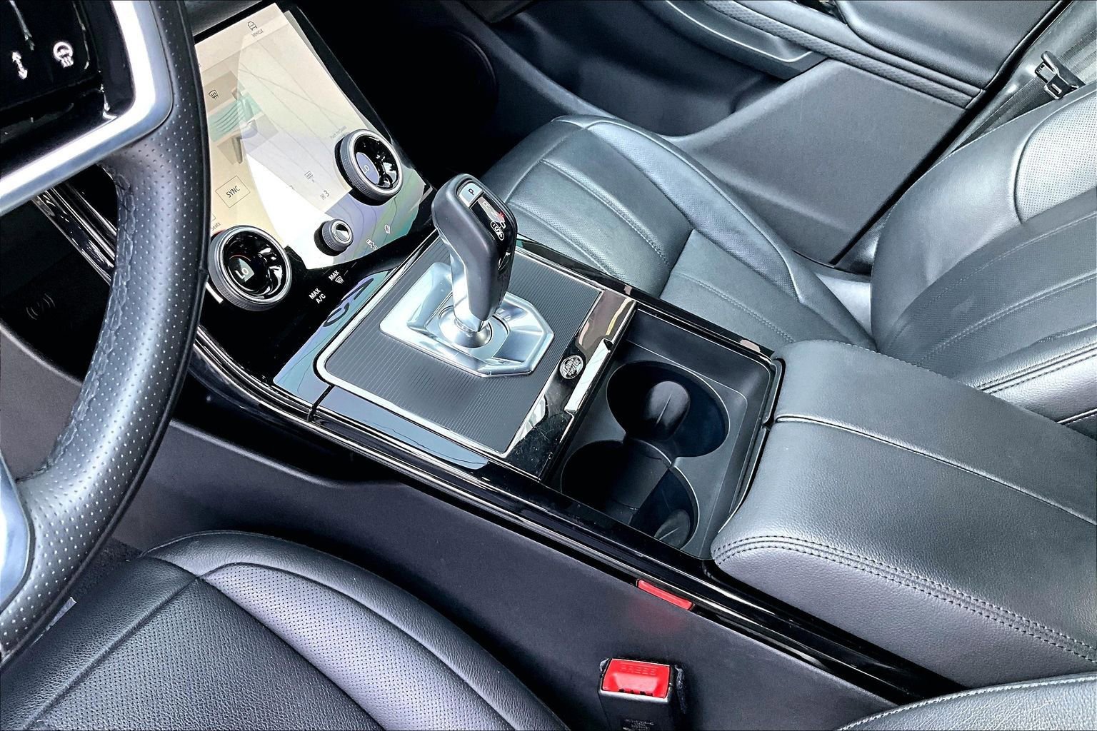 Used 2023 Land Rover Range Rover Evoque HST image 17