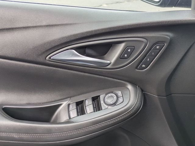 Used 2023 Buick Encore GX Essence w/ Experience Buick Package image 12