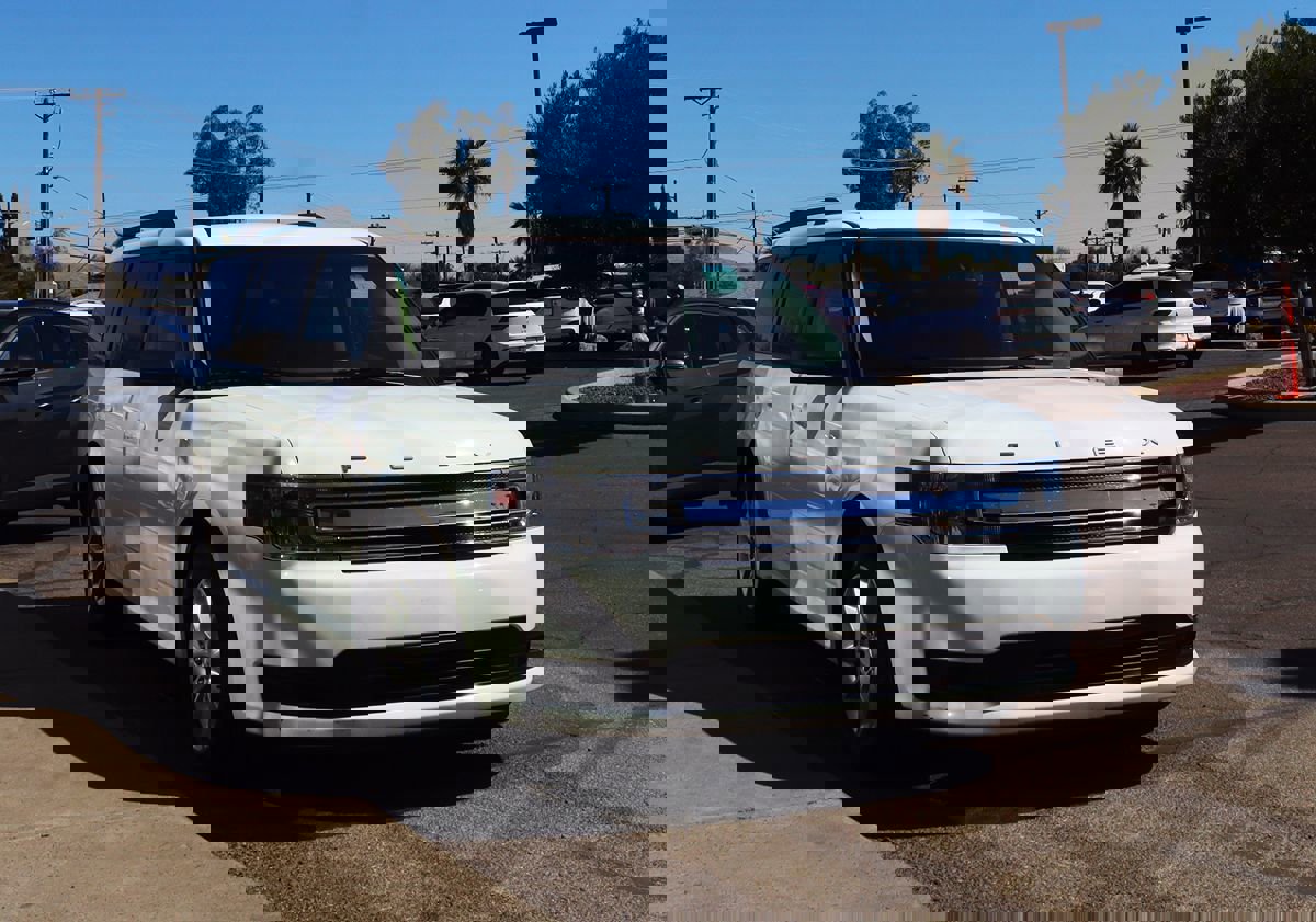 Used 2019 Ford Flex SE image 14