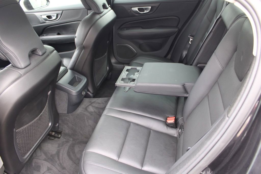 Used 2024 Volvo S60 B5 Plus image 24