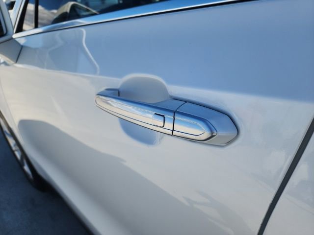 Used 2019 Cadillac XT4 Luxury image 10