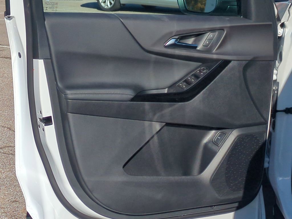 New 2026 Chevrolet Equinox LT w/ Convenience Package II image 22