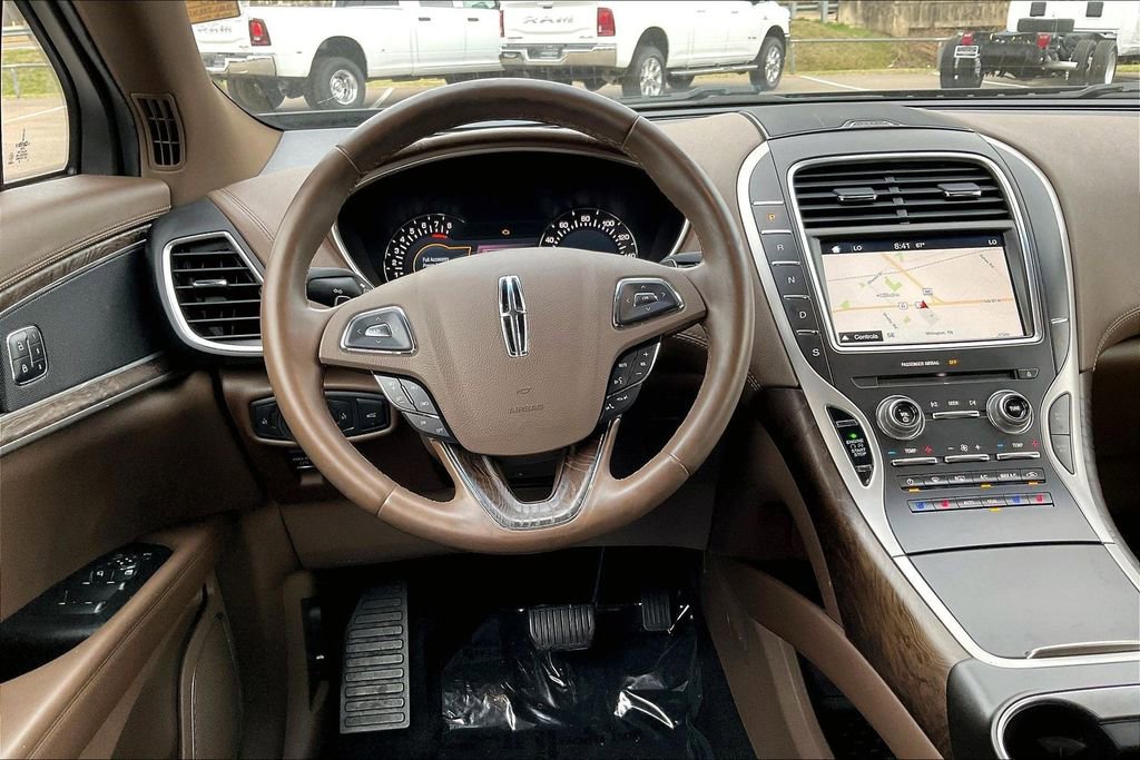 Used 2016 Lincoln MKX Reserve w/ Climate Package image 5