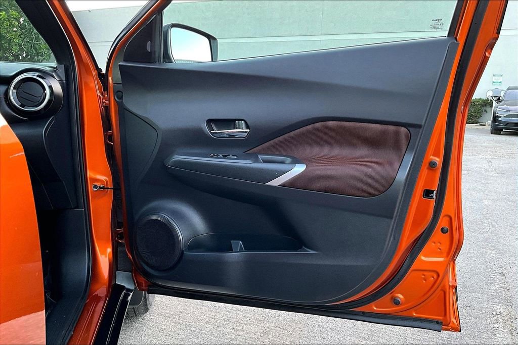 Used 2023 Nissan Kicks SR image 28