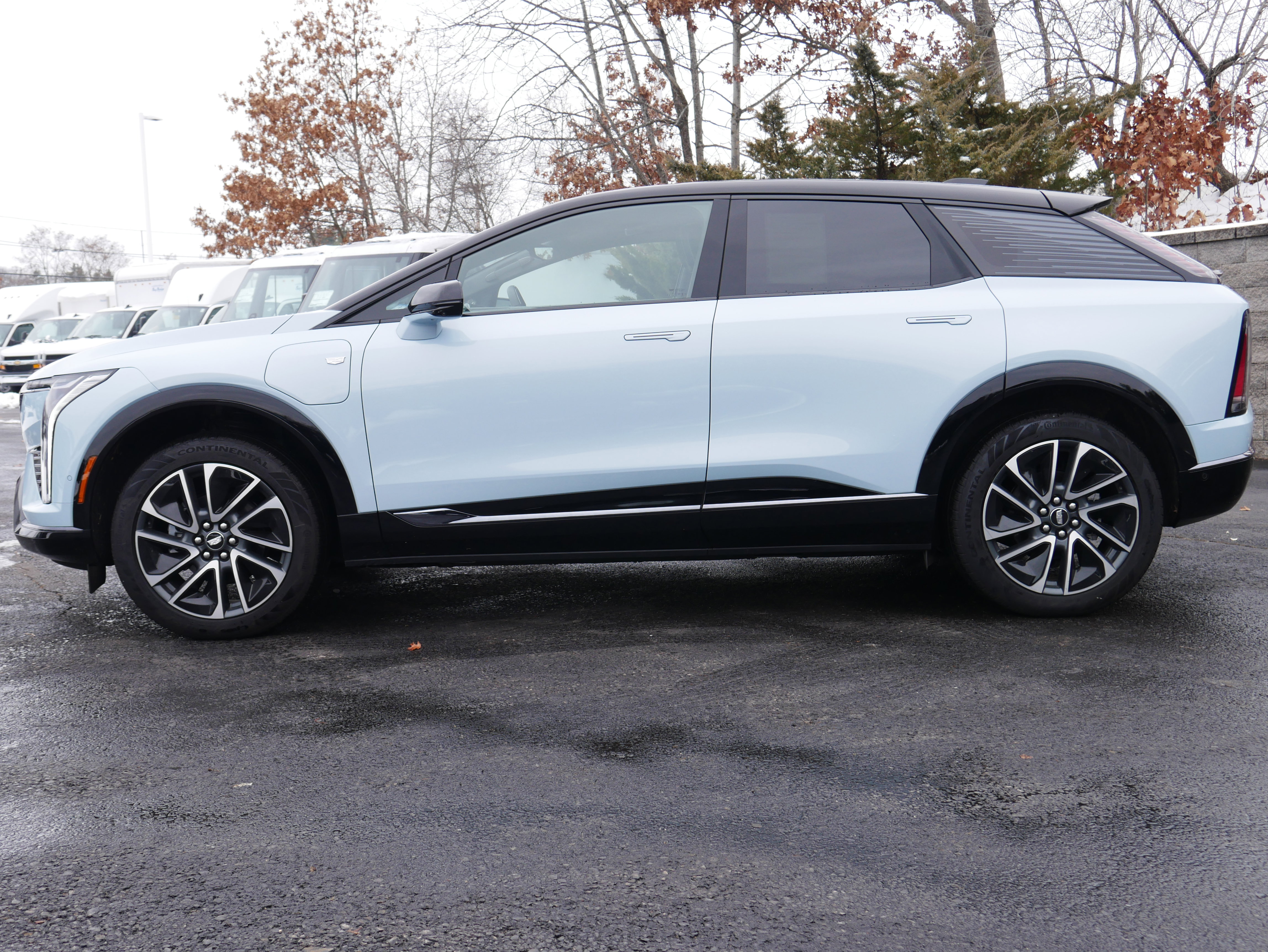 Certified 2025 Cadillac Optiq Sport 1 w/ LPO, Floor Liner Package image 3