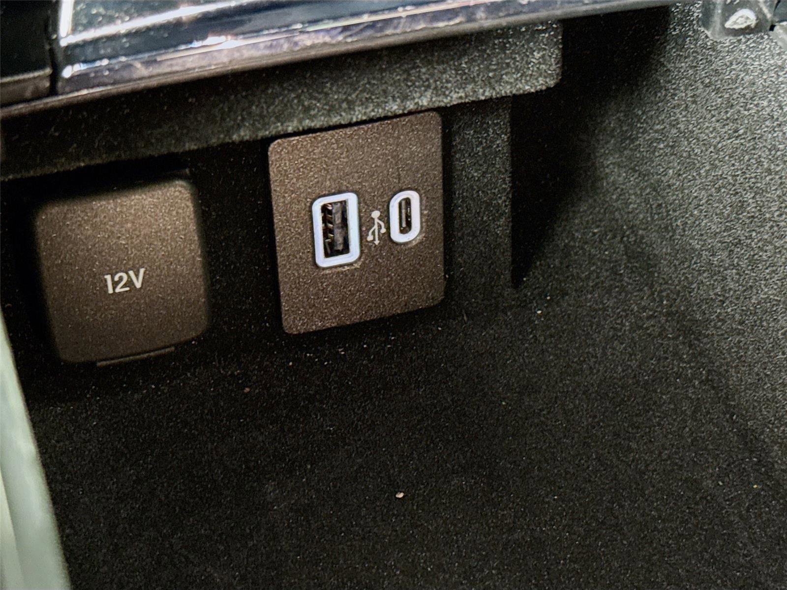 Used 2025 Lincoln Corsair Grand Touring w/ Towing Package image 14