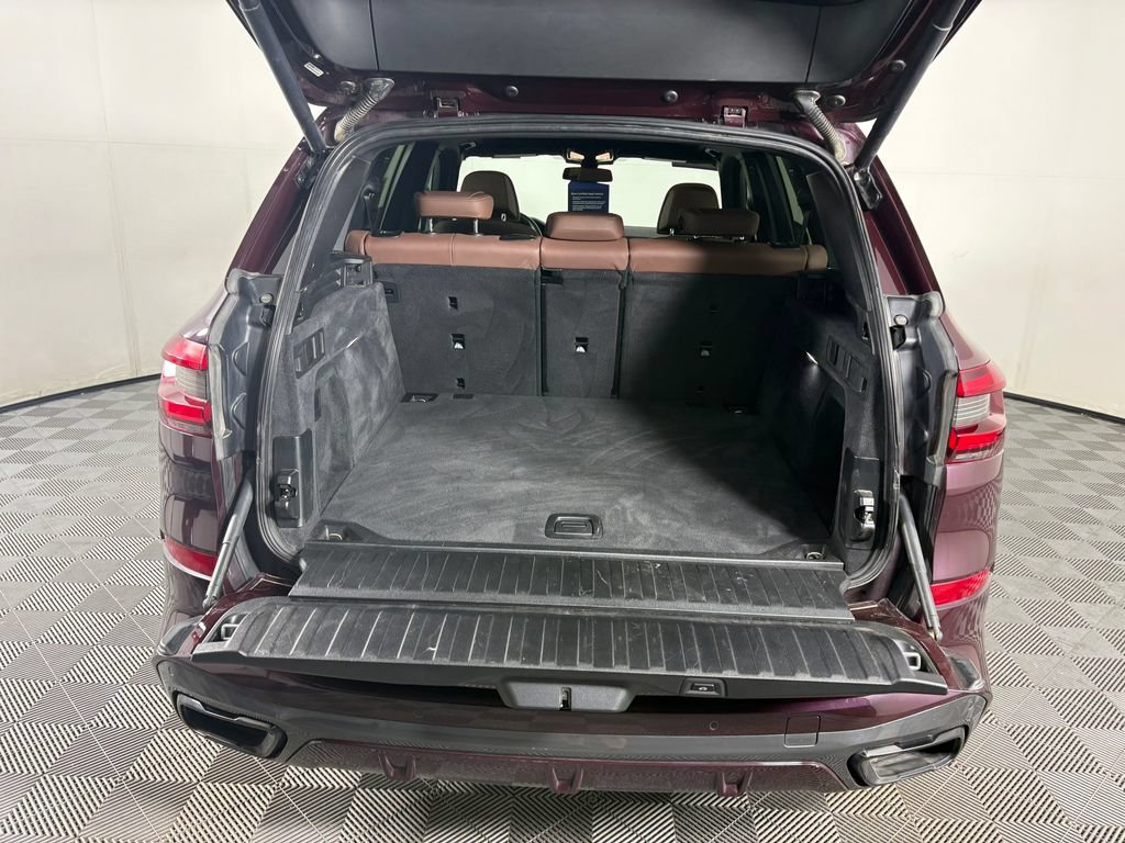 Used 2021 BMW X5 M50i AWD/4WD image 32