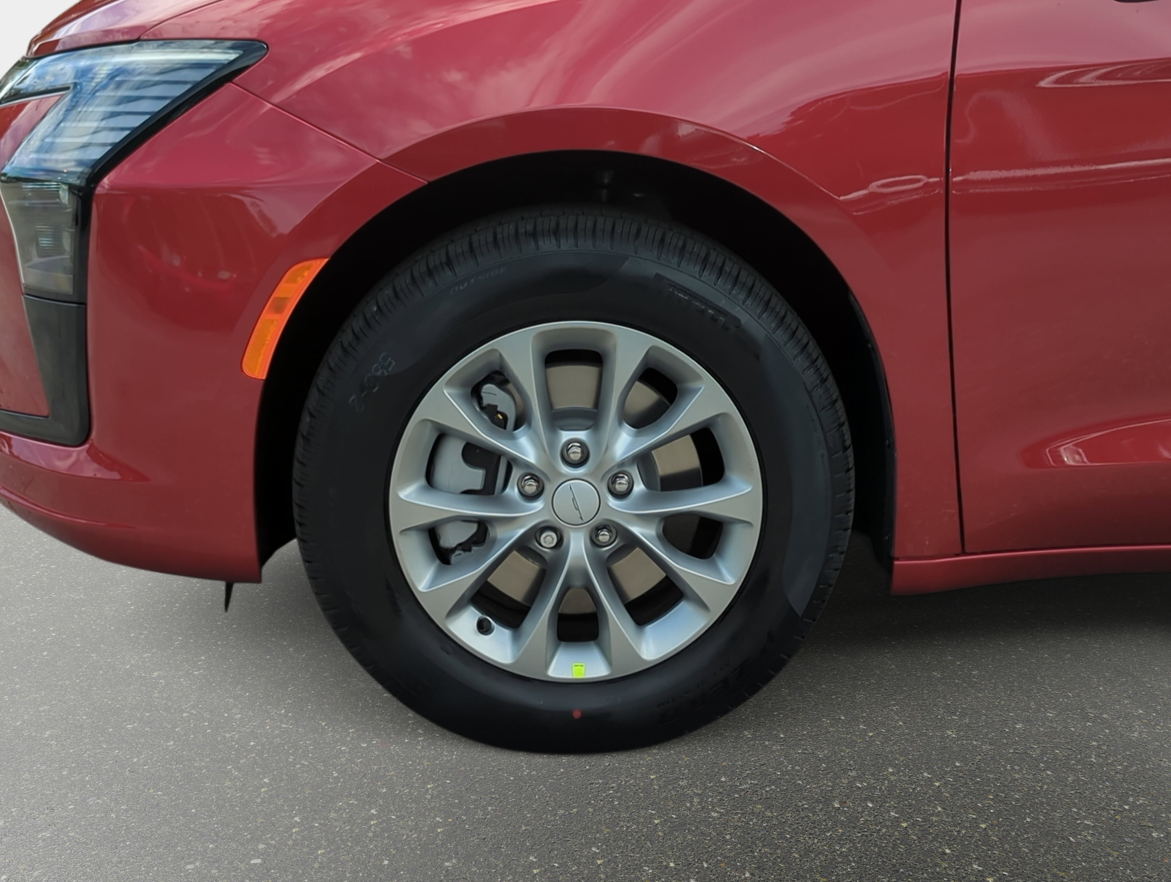 New 2027 Chrysler Pacifica Select AWD/4WD image 30