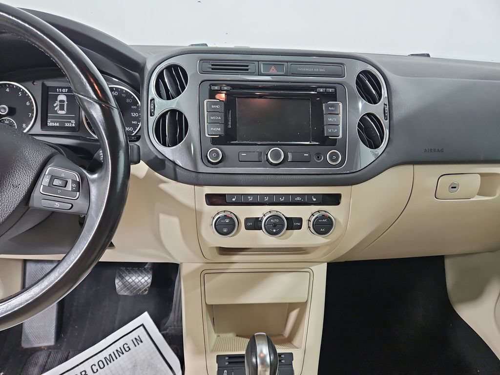 Used 2013 Volkswagen Tiguan SE AWD/4WD image 18