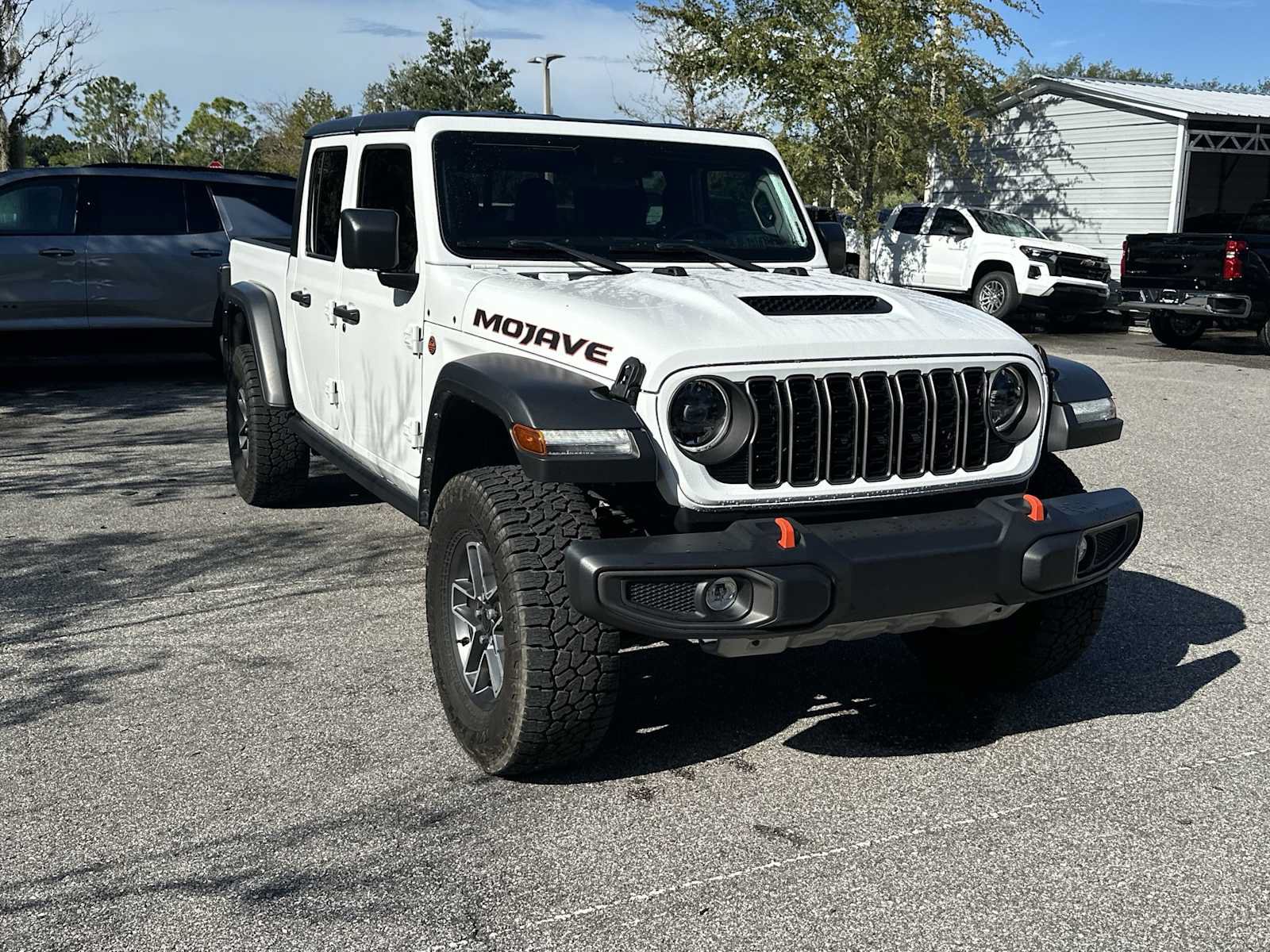 Used 2024 Jeep Gladiator Mojave AWD/4WD image 8