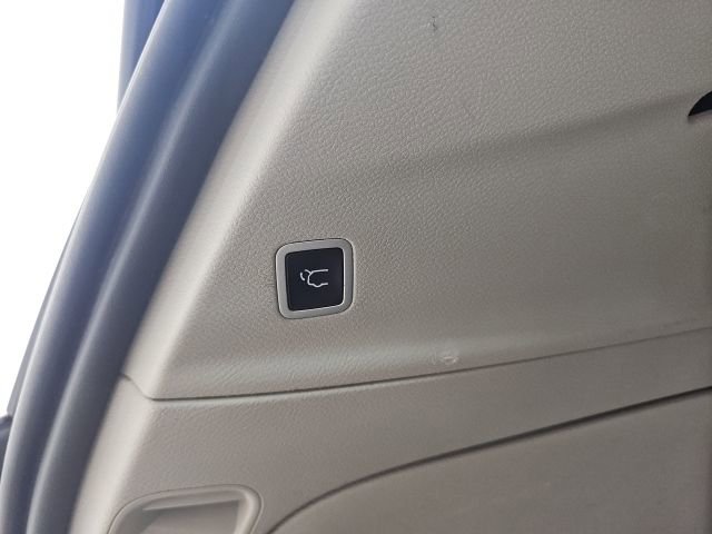 Used 2020 Chrysler Pacifica Limited FWD image 21