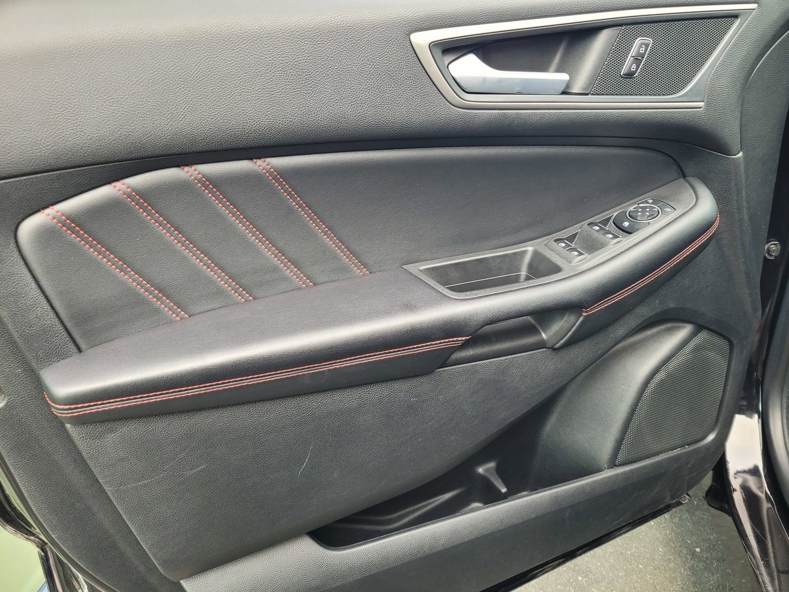 Used 2023 Ford Edge ST-Line image 16