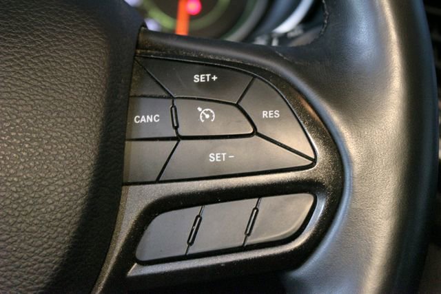 Used 2019 Jeep Cherokee Trailhawk w/ Comfort & Convenience Group AWD/4WD image 24