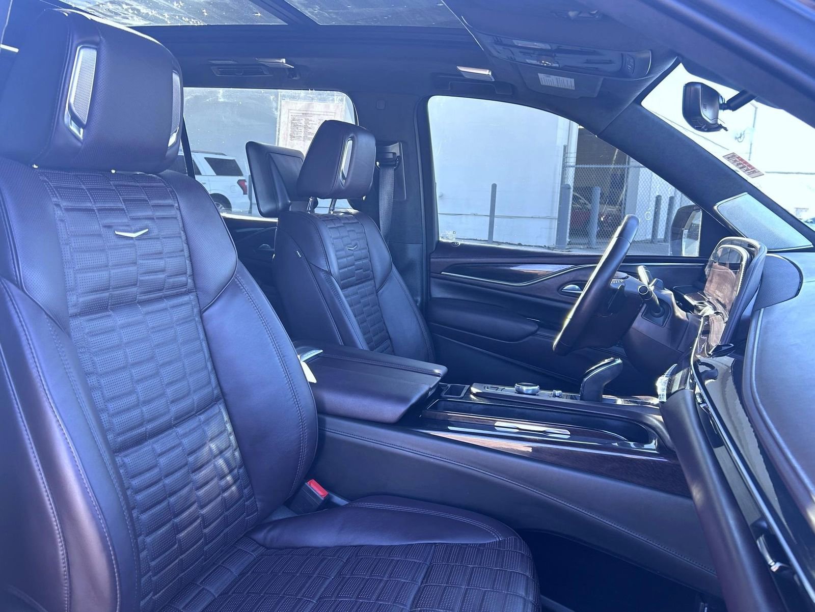 Certified 2023 Cadillac Escalade ESV Premium Luxury Platinum image 19