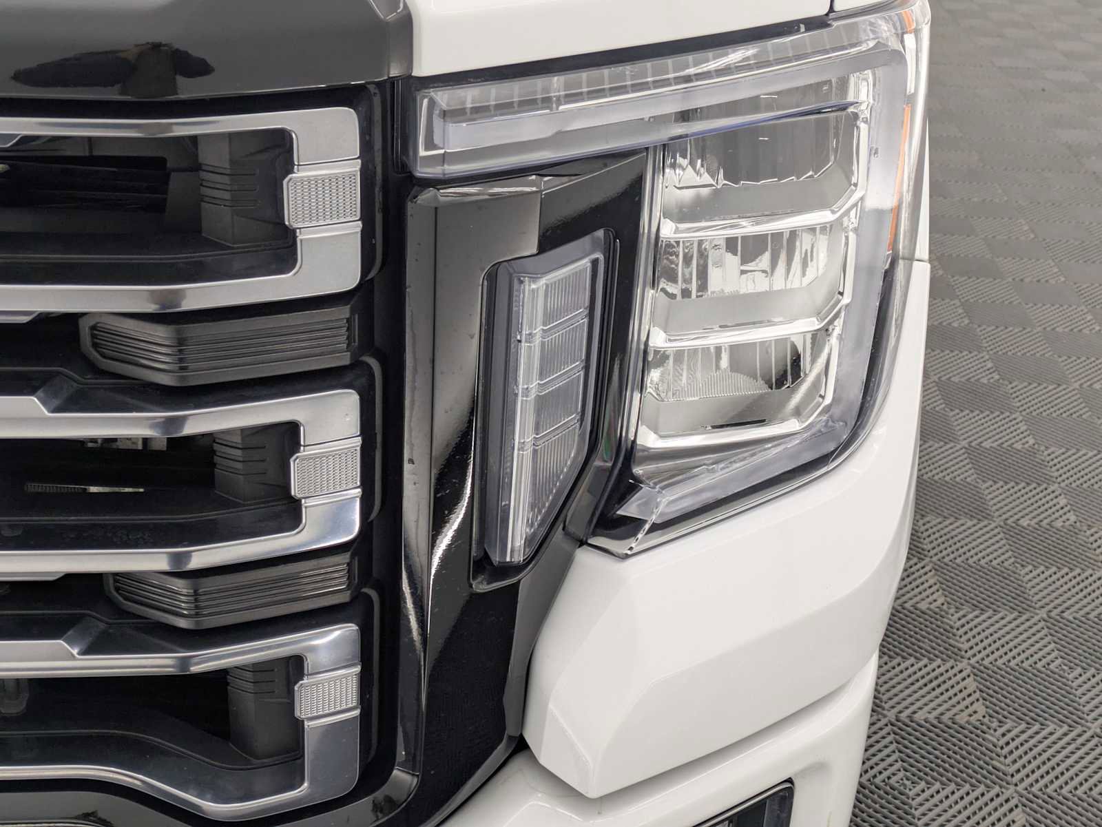 Used 2023 GMC Sierra 3500 AT4 w/ AT4 Preferred Package image 11