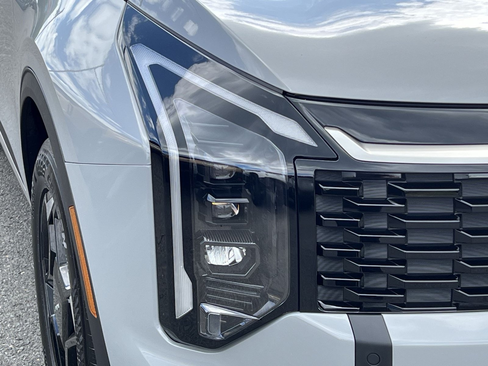 New 2026 Kia Sportage EX AWD/4WD image 13