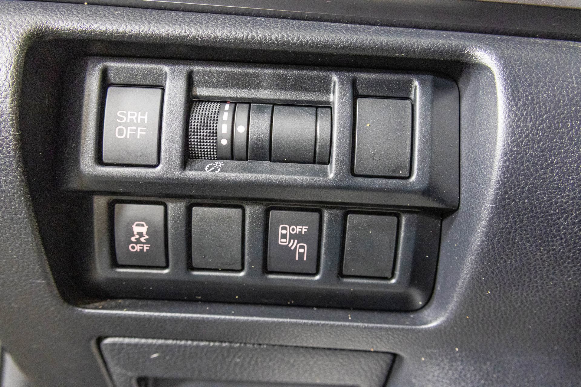 Used 2019 Subaru Crosstrek 2.0i Limited w/ Moonroof Package w/Navigation image 14