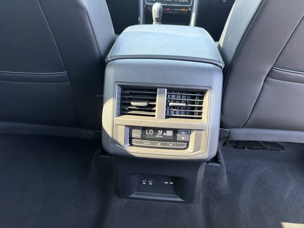 Used 2023 Volkswagen Atlas SE w/ Panoramic Sunroof Package FWD image 23