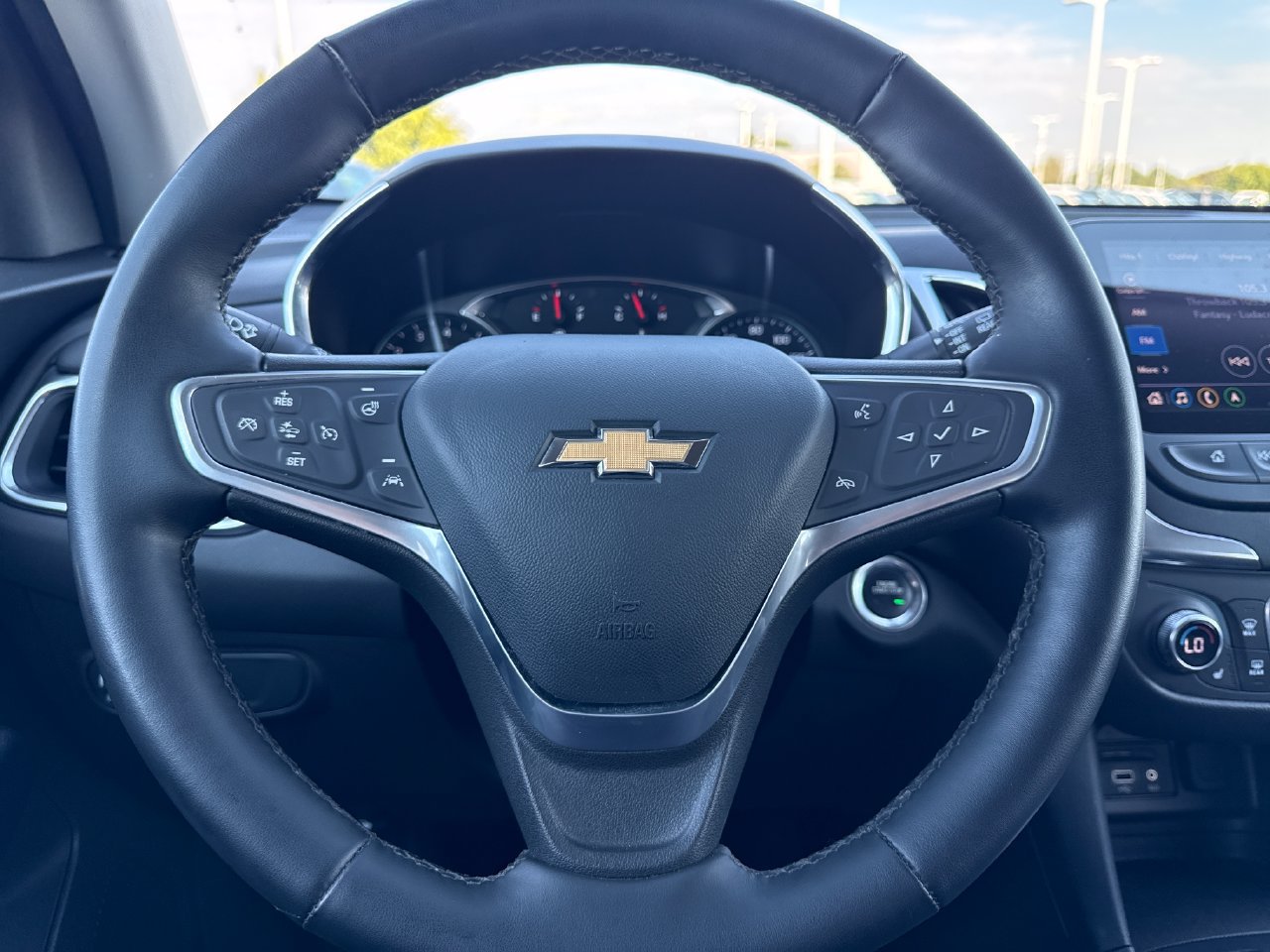 Used 2023 Chevrolet Equinox LT AWD/4WD image 16