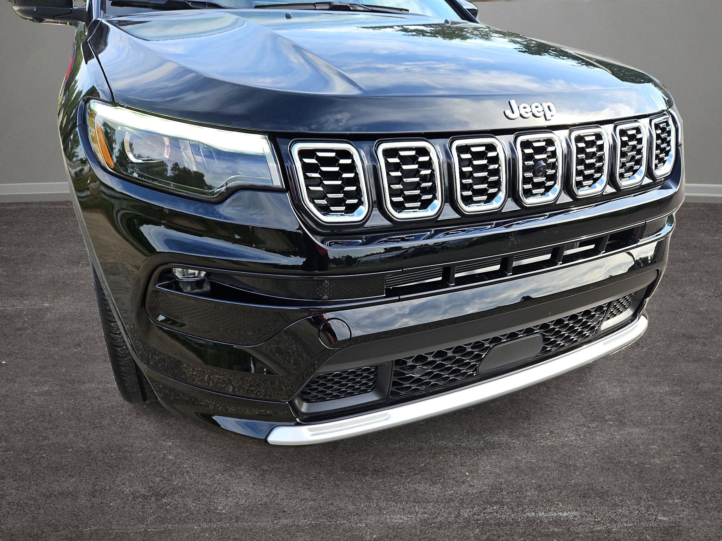 New 2024 Jeep Compass Limited w/ Elite Group image 40