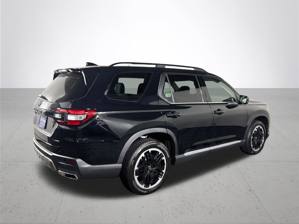 New 2026 Honda Pilot Touring image 6