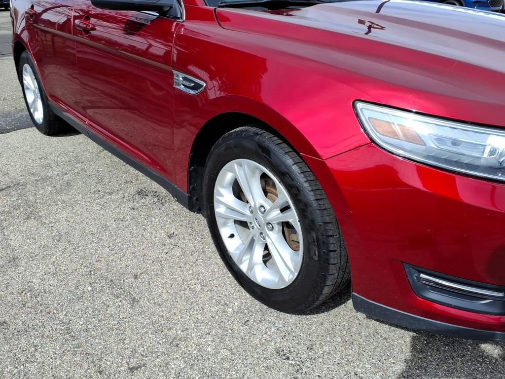 Used 2013 Ford Taurus SEL image 5