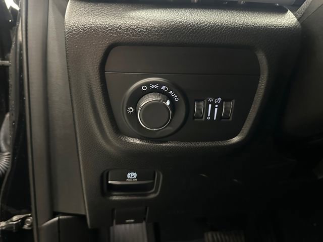 Used 2023 Jeep Grand Cherokee Altitude image 22