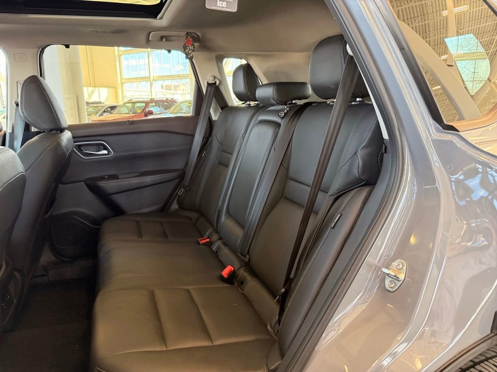 Used 2021 Nissan Rogue SL image 10