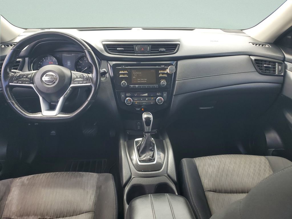 Used 2017 Nissan Rogue SV image 19