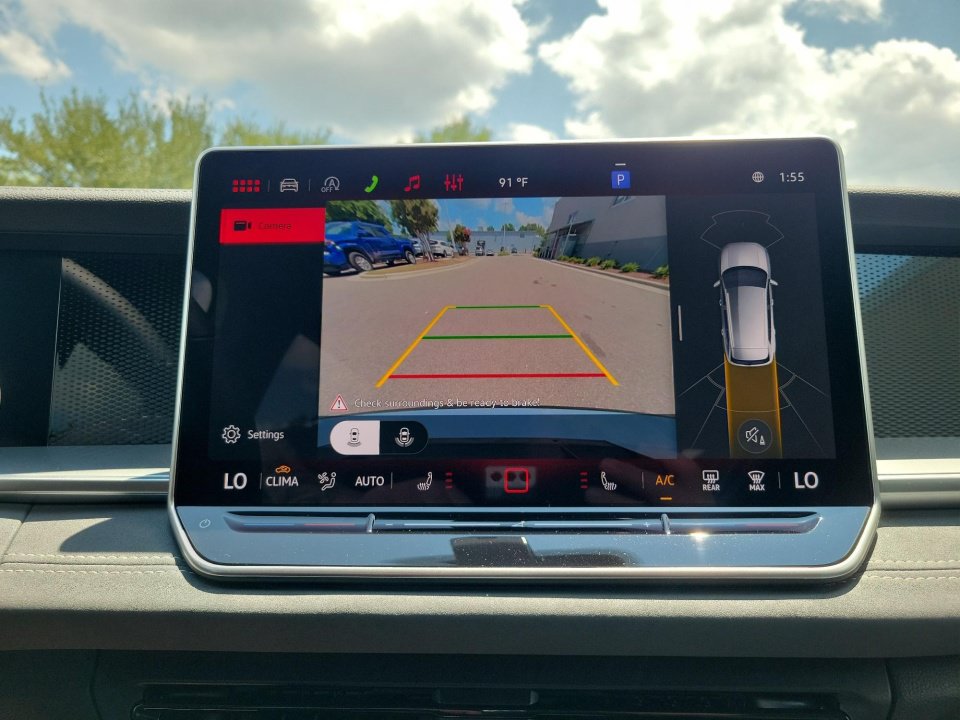 New 2026 Volkswagen Tiguan SE R-Line FWD image 19