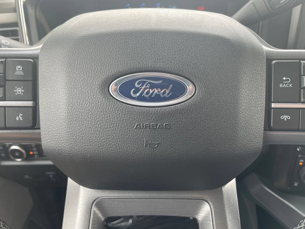 New 2026 Ford F350 Lariat w/ Black Appearance Package AWD/4WD image 16