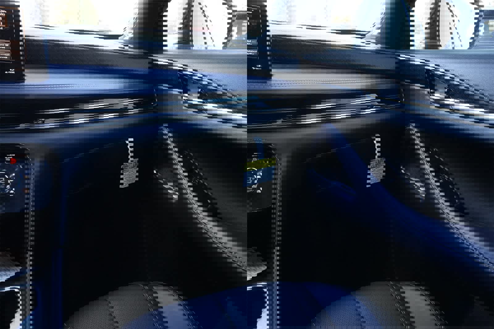 New 2026 INFINITI QX60 Sport image 8