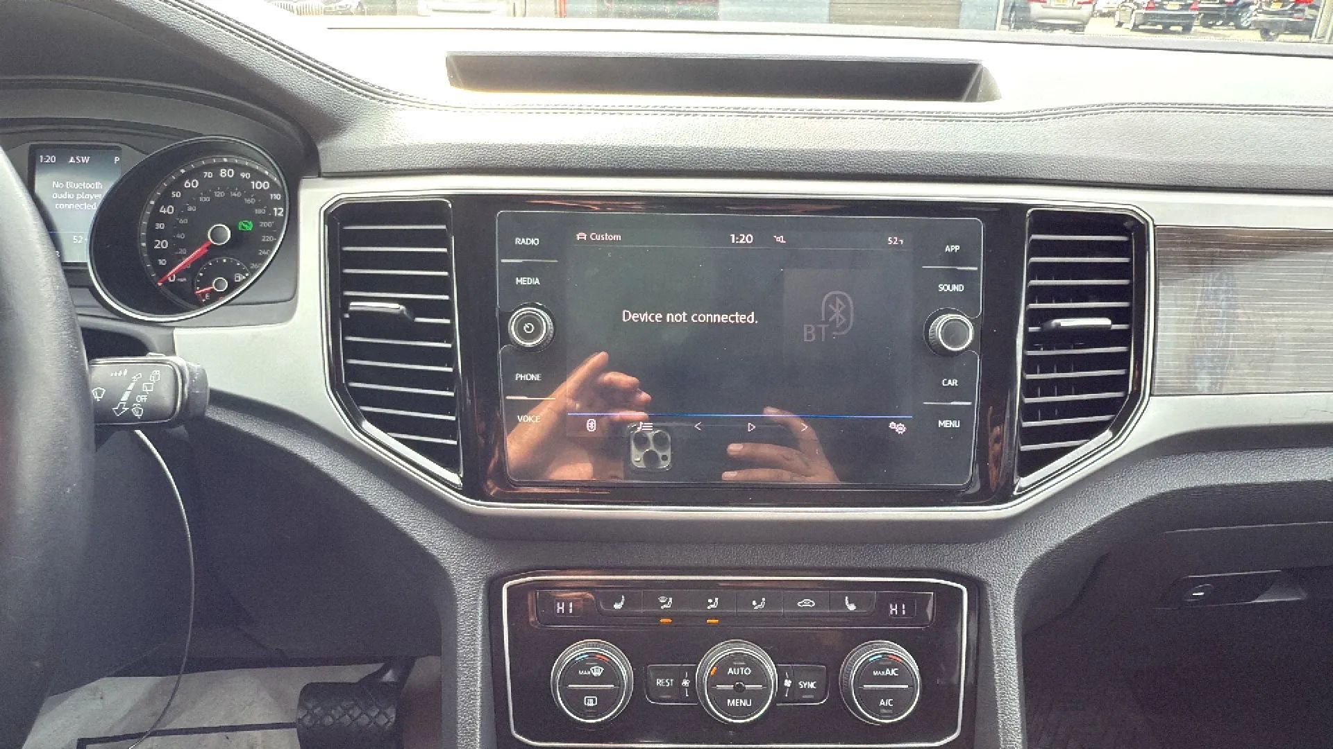 Used 2018 Volkswagen Atlas SEL image 18