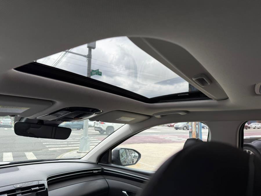 Used 2022 Hyundai Tucson SEL w/ Convenience + Premium Package image 11