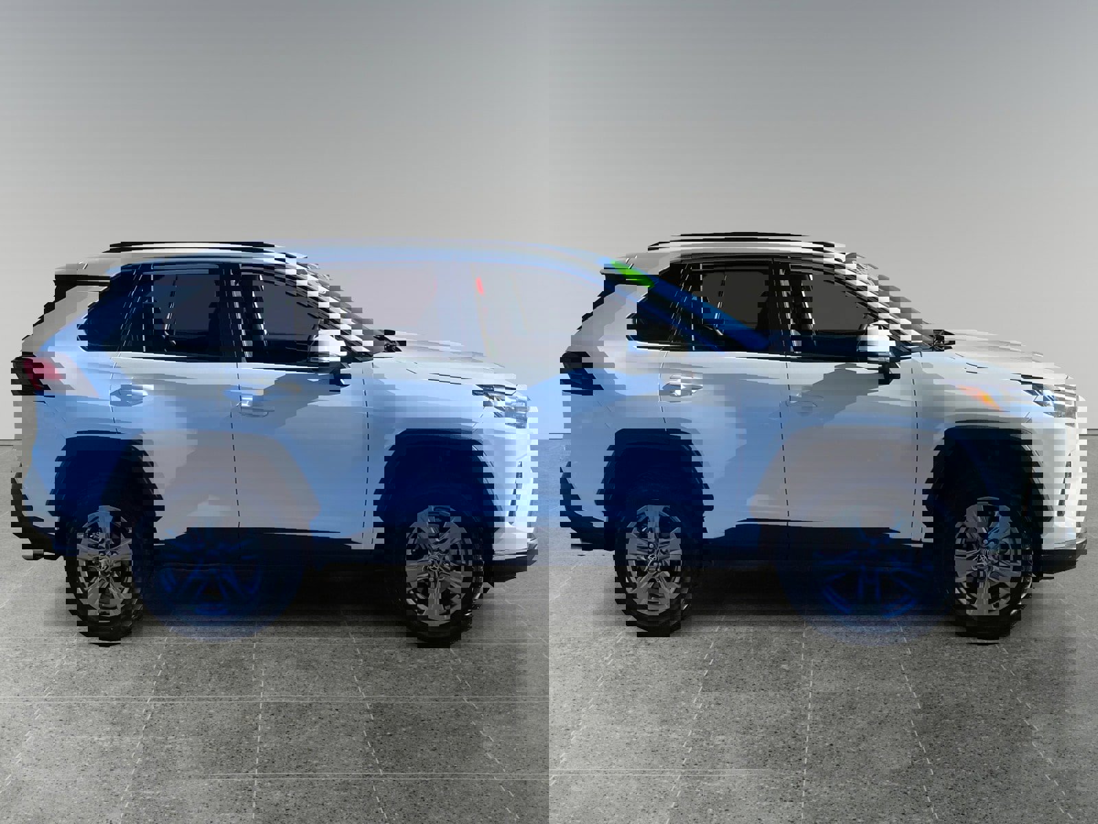 Used 2023 Toyota RAV4 XLE image 6