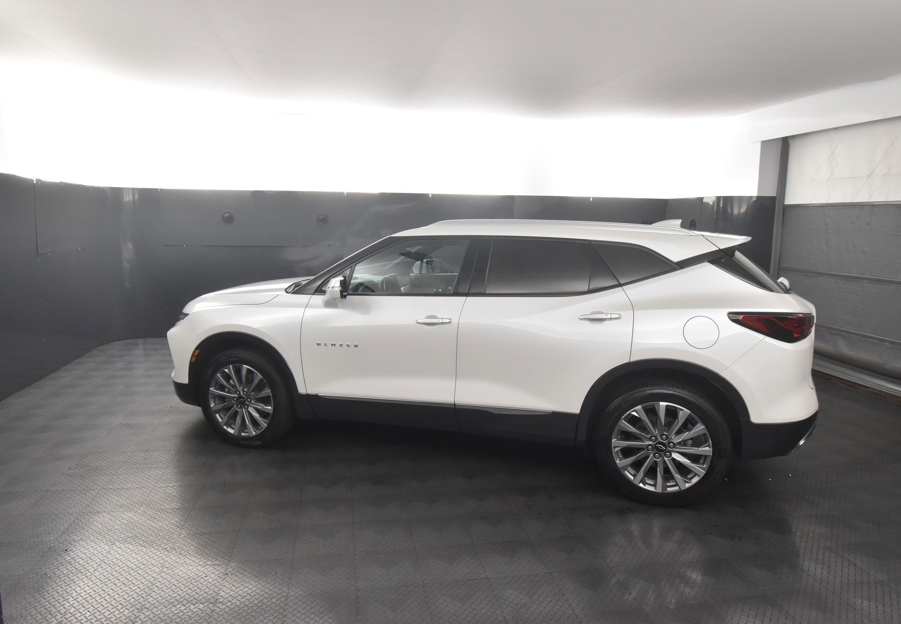 Used 2023 Chevrolet Blazer Premier w/ Driver Confidence II Package image 7