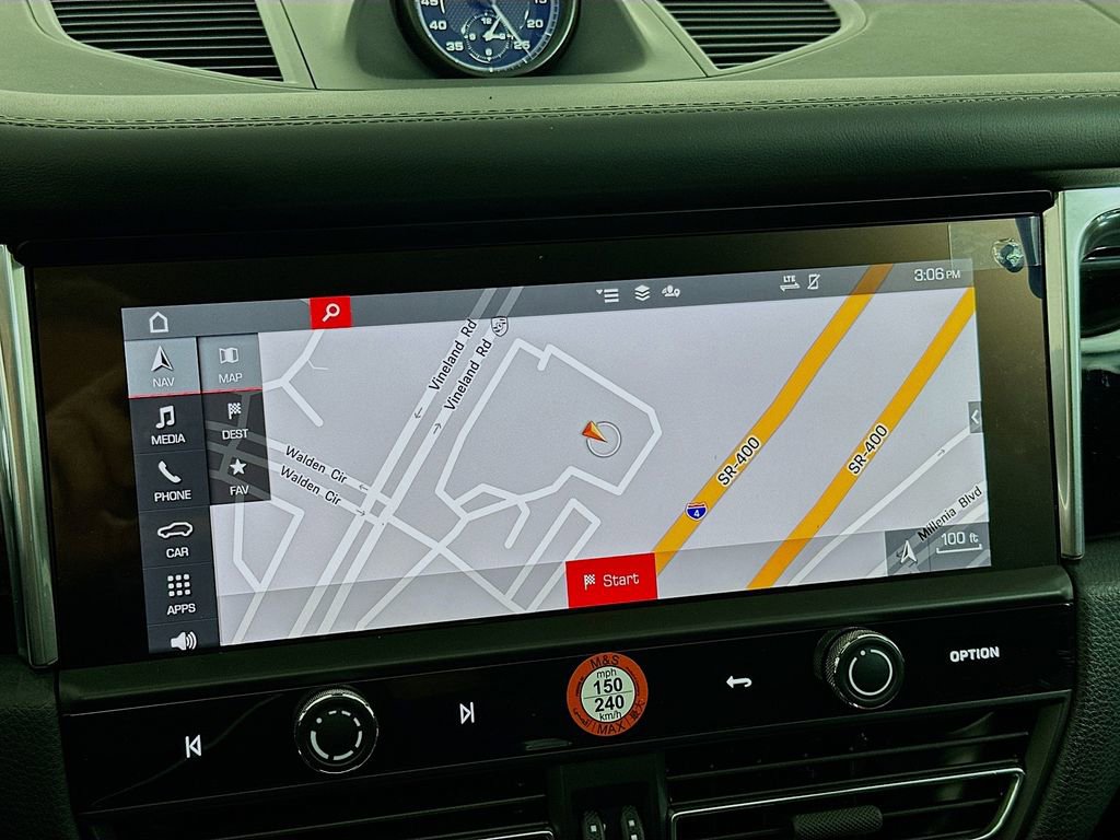 Certified 2026 Porsche Macan image 16