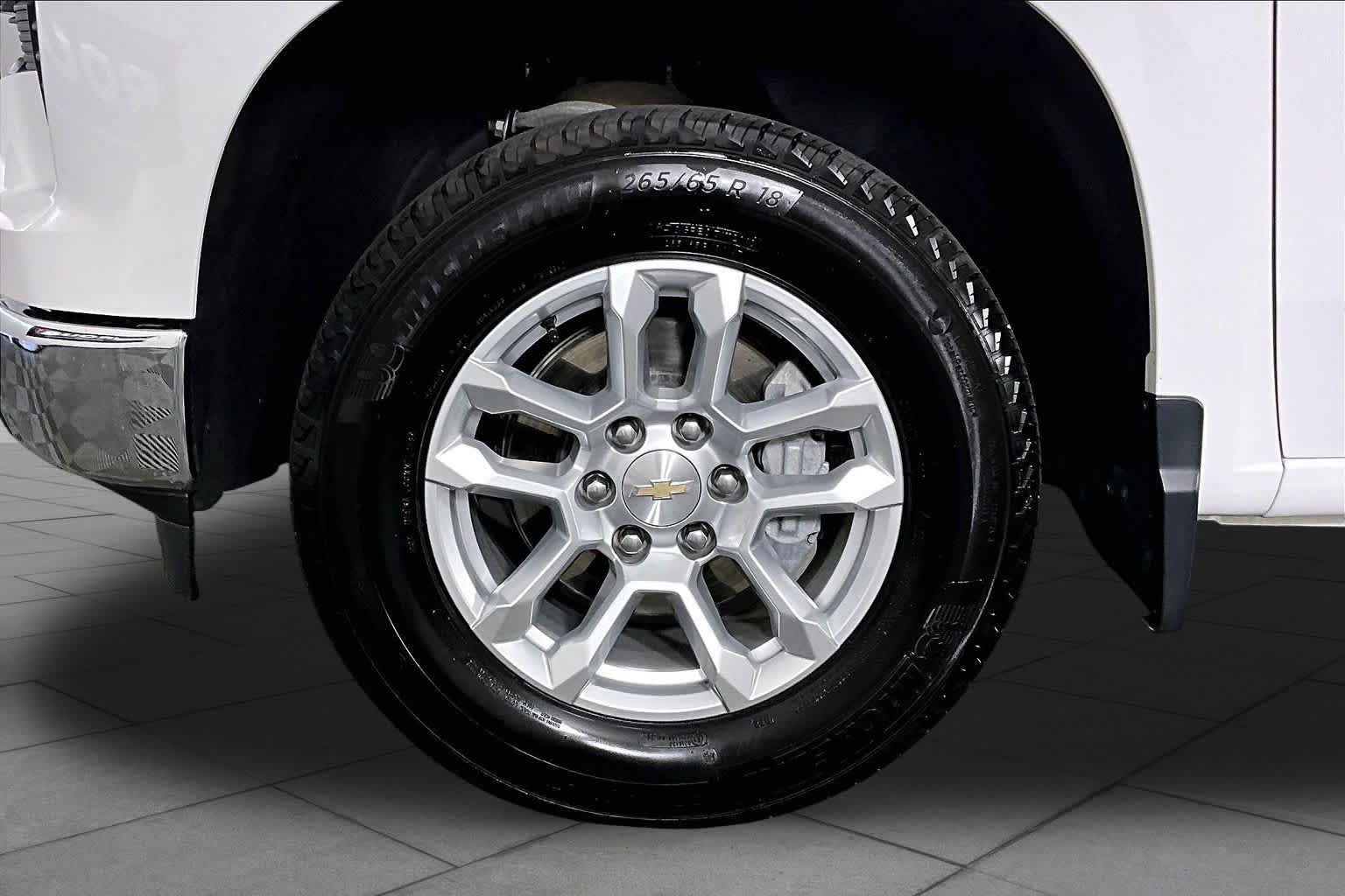 Certified 2023 Chevrolet Silverado 1500 LT AWD/4WD image 11