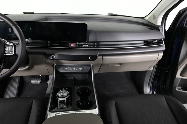 New 2026 Kia Carnival EX image 16