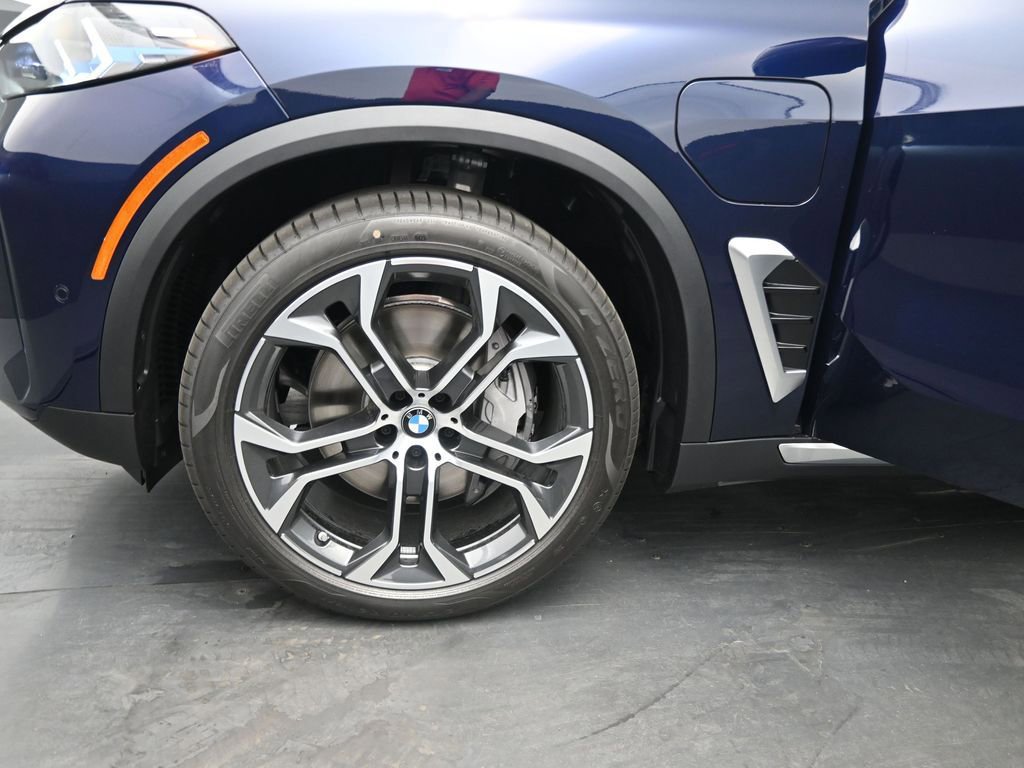 New 2026 BMW X5 xDrive50e AWD/4WD image 4