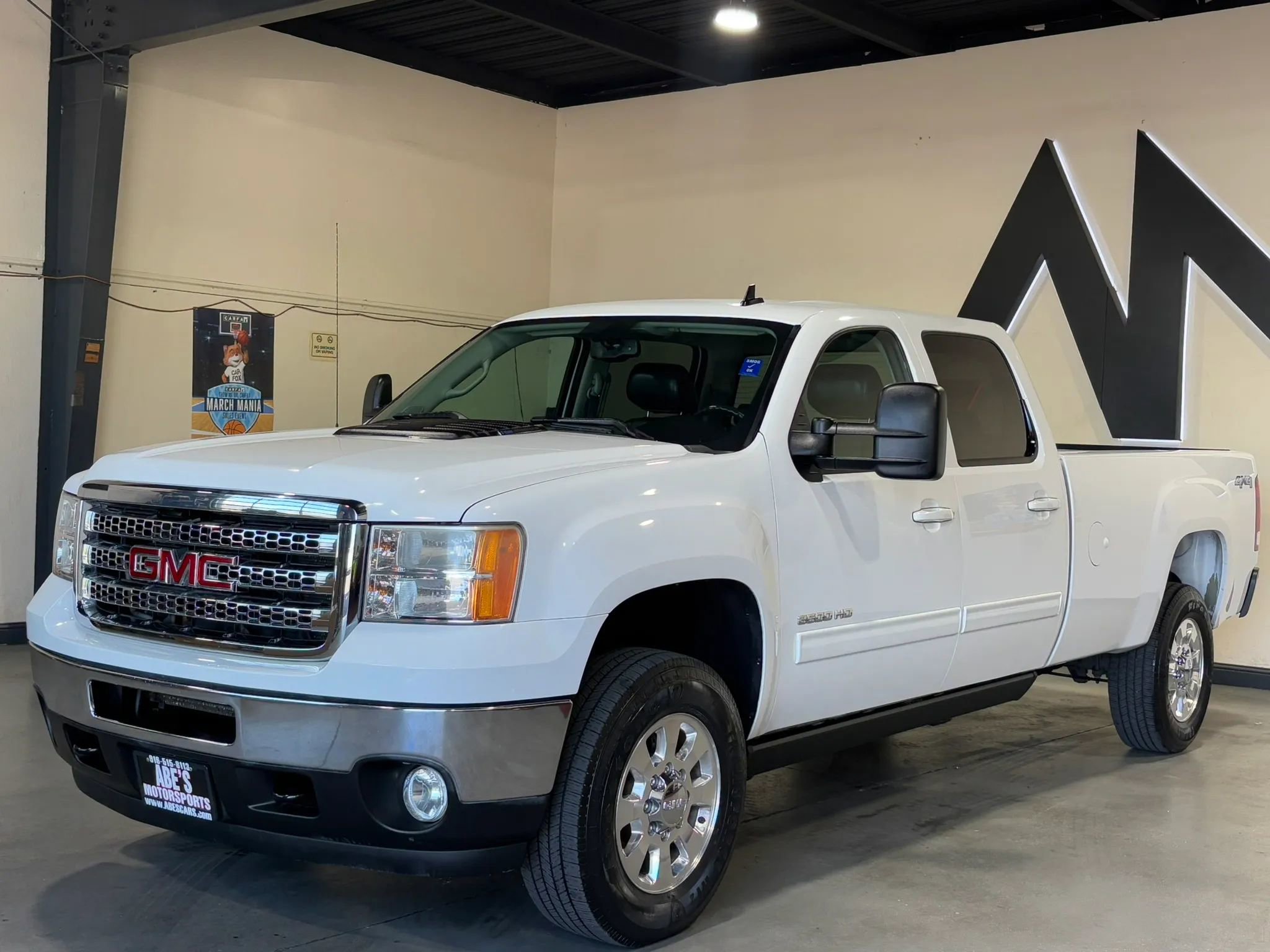 Used 2014 GMC Sierra 3500 SLT image 1