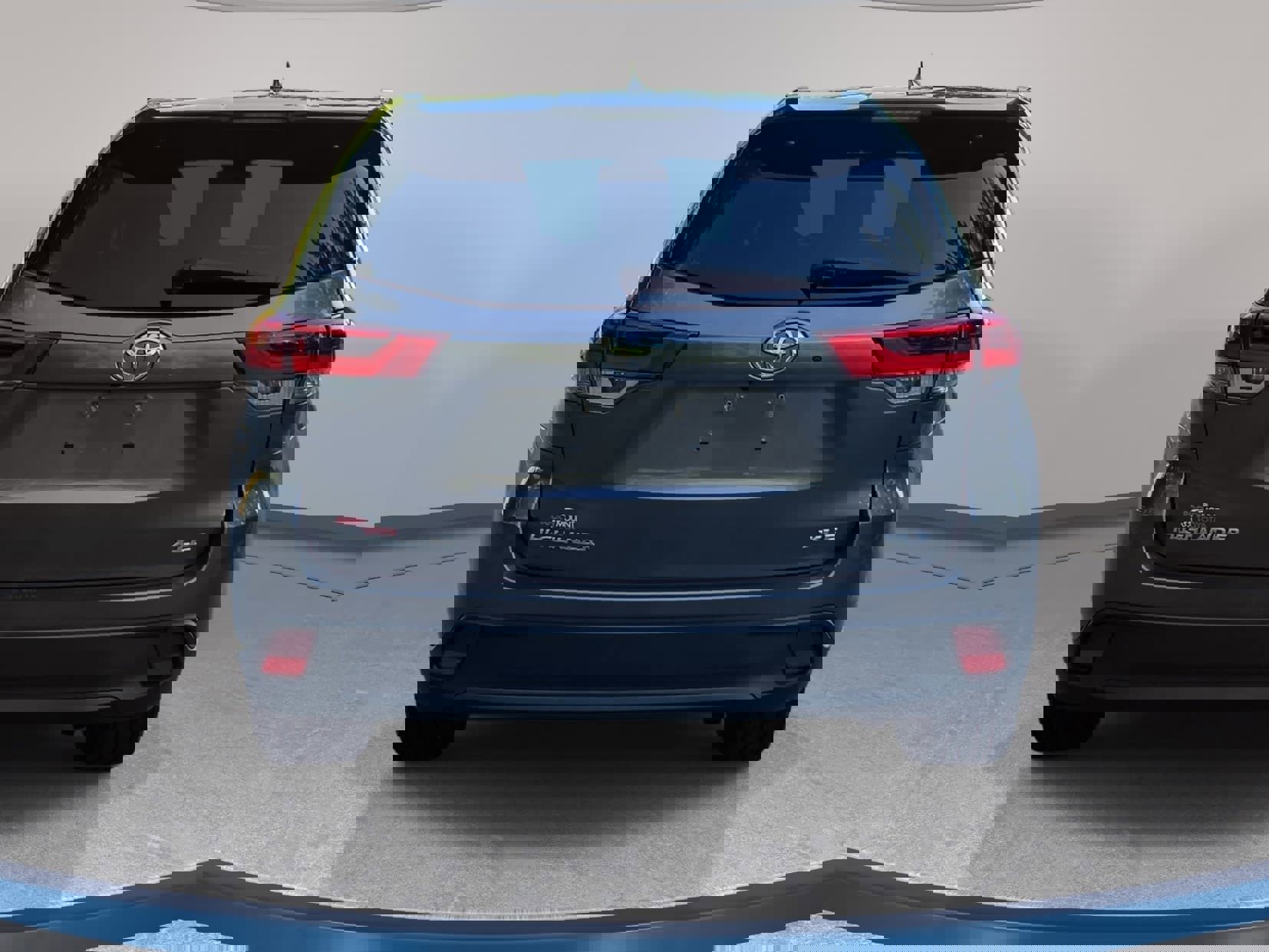 Used 2019 Toyota Highlander XLE FWD image 6