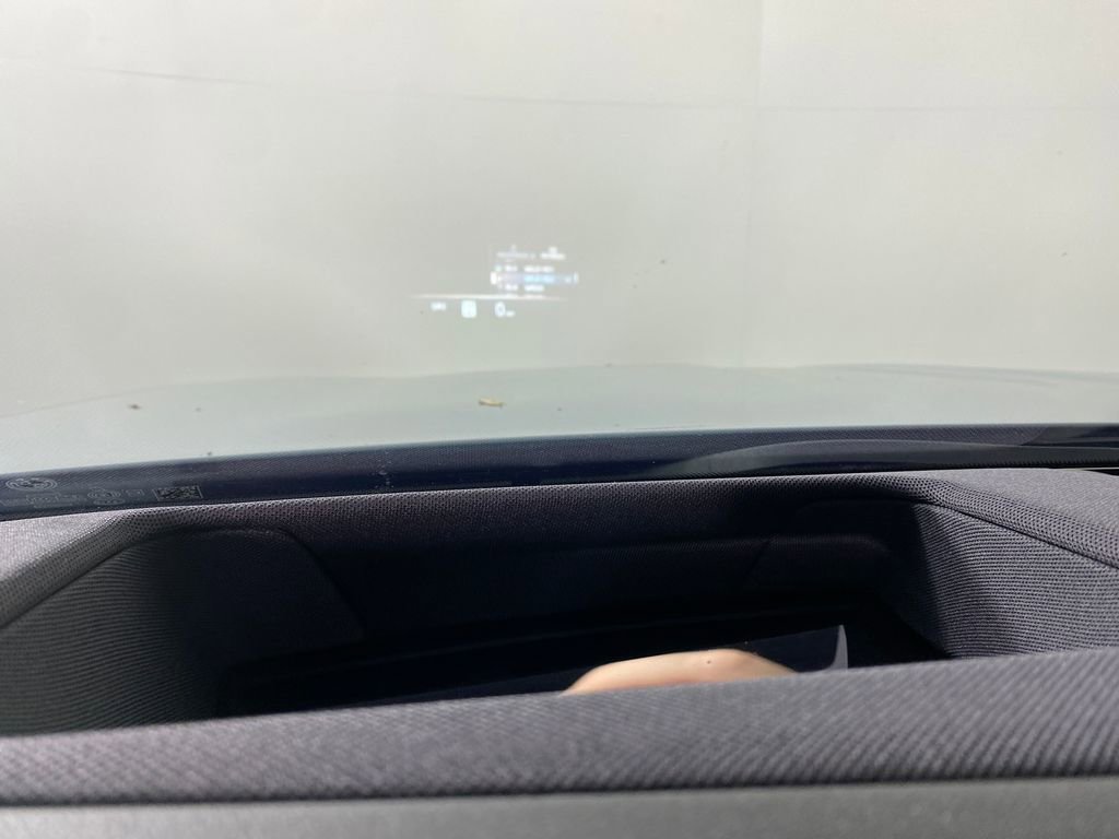 Used 2024 BMW 760i xDrive image 21