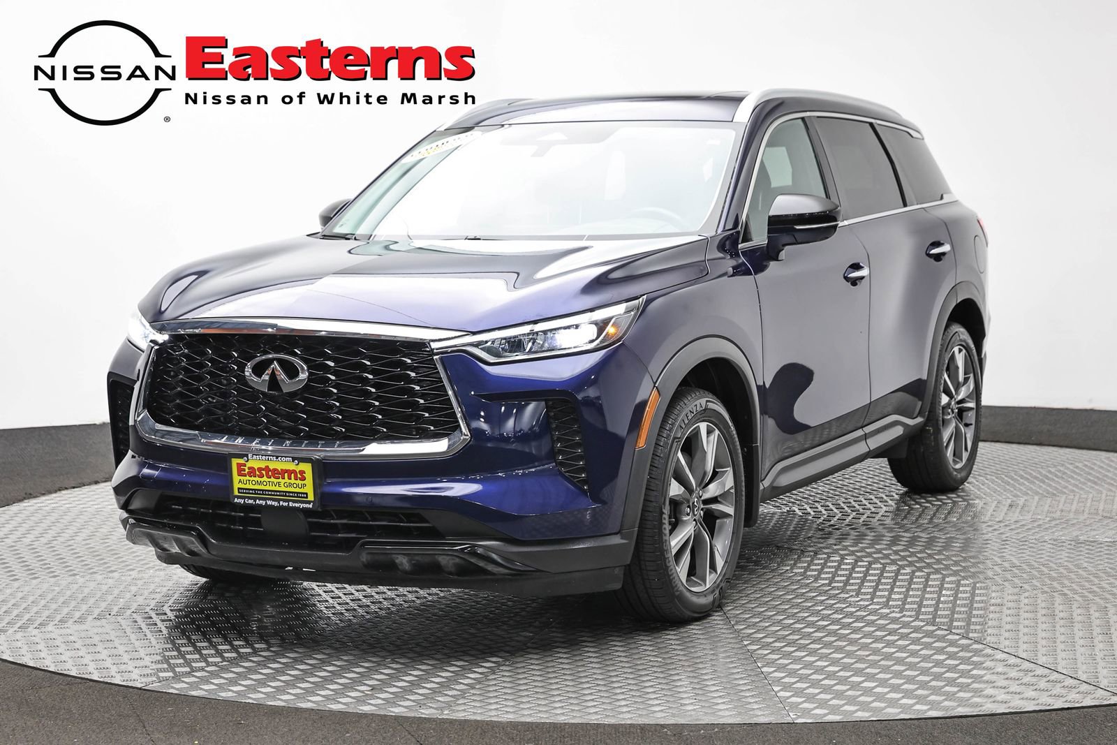 Used 2023 INFINITI QX60 Luxe w/ Cargo Package AWD/4WD image 1