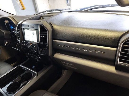 Used 2017 Ford F250 XLT w/ XLT Premium Package AWD/4WD image 2